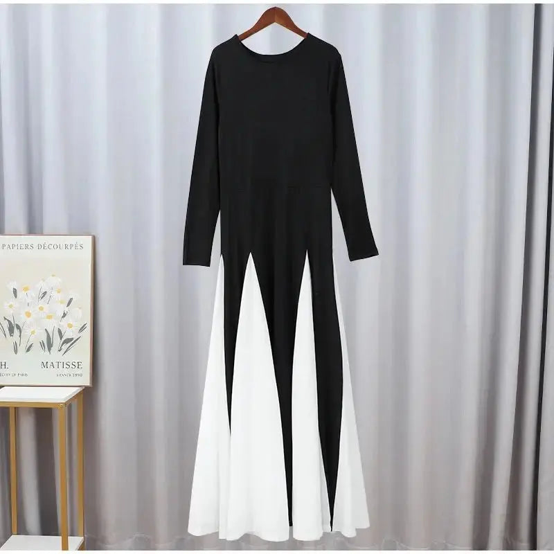 Elegant Black White Patchwork Maxi Dresses Women Fashion O-neck Long Sleeves Slim Dress New Female Evening Party Robes