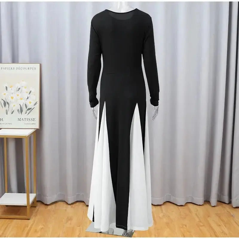 Elegant Black White Patchwork Maxi Dresses Women Fashion O-neck Long Sleeves Slim Dress New Female Evening Party Robes