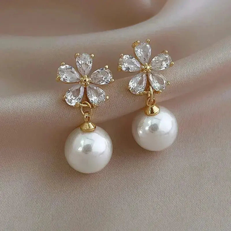 Korean Delicate Crystal Zircon Flower Pearl Stud Earrings For Women Elegant Temperament Wedding Earring Girls Fashion Jewelry